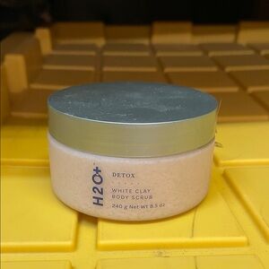 H2O White Clay Body Scrub New